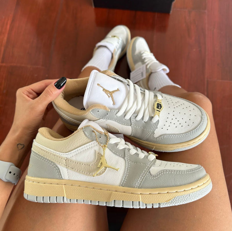 NIKE JORDAN LOW NUDE