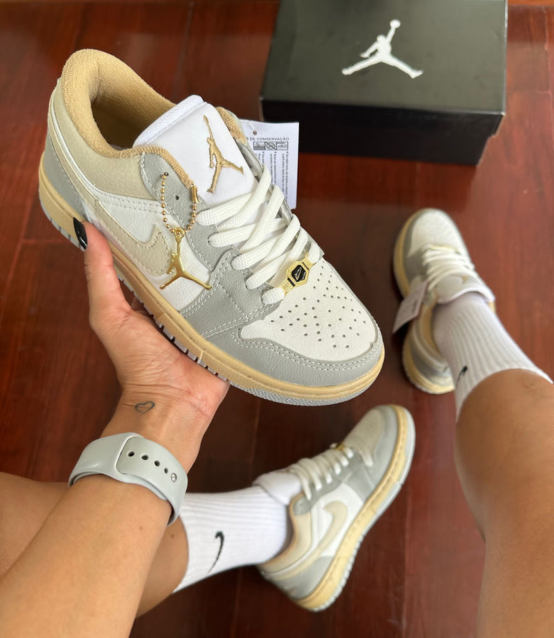 NIKE JORDAN LOW NUDE