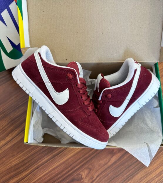 TÊNIS DUNK LOW CAMURÇA VINHO