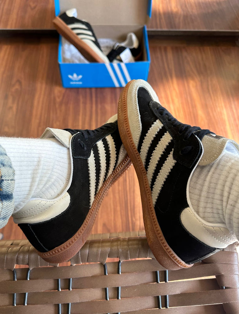 ADIDAS SAMBA DE COURO PRETO CINZA