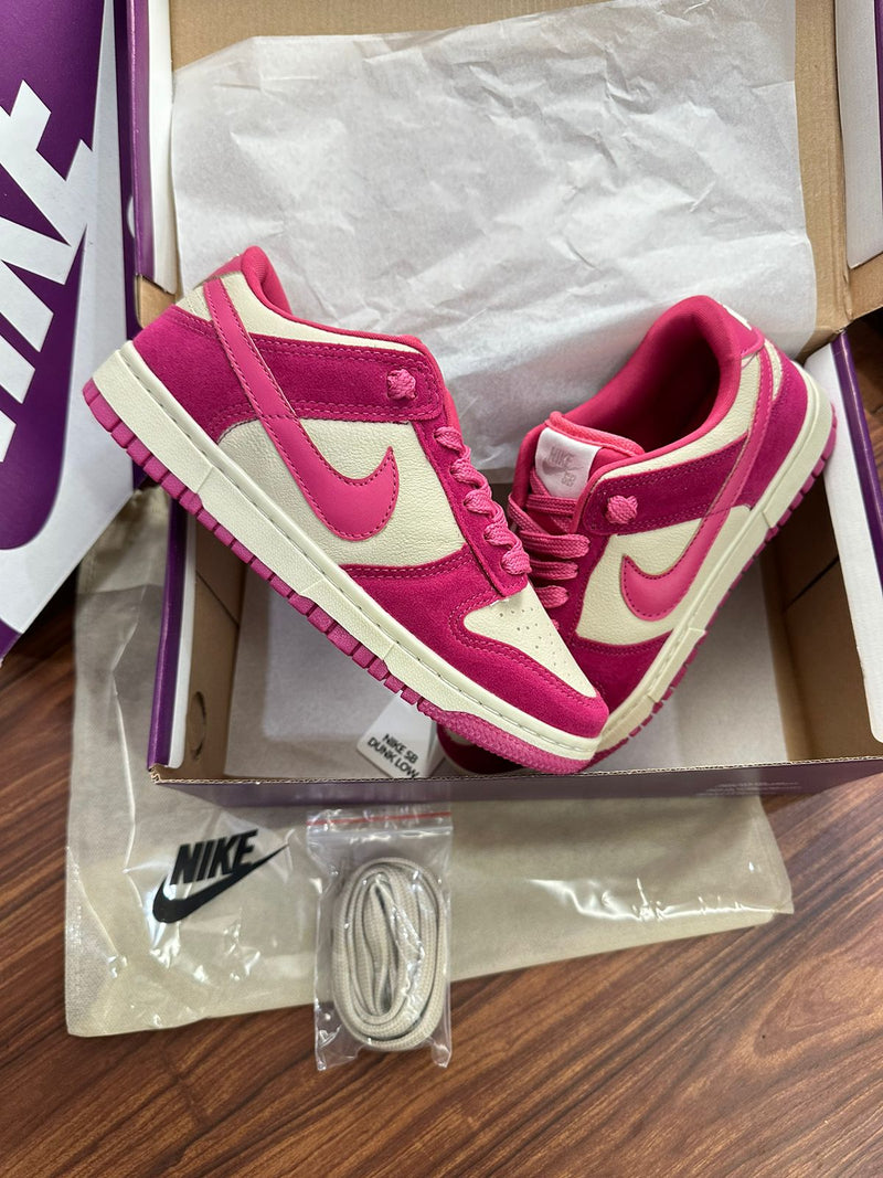 DUNK LOW PINK