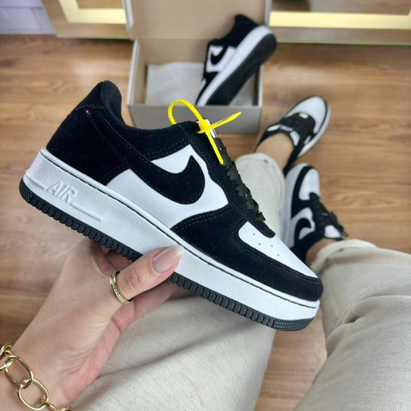 TÊNIS NIKE PREMIUM CAMURÇA PRETO E BRANCO