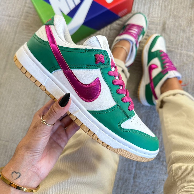 NIKE DUNK SB GREEN FUCHSIA