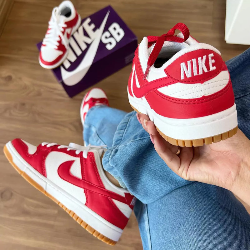 TÊNIS NIKE DUNK SB BRANCO E VERMELHO