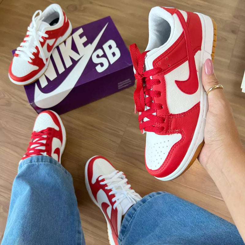 TÊNIS NIKE DUNK SB BRANCO E VERMELHO