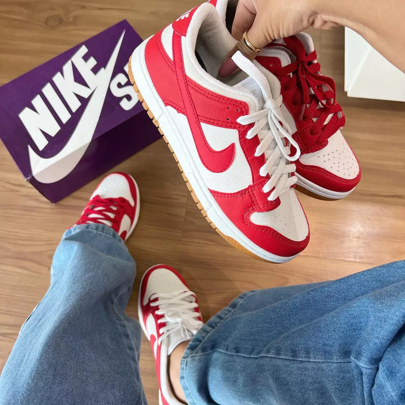 TÊNIS NIKE DUNK SB BRANCO E VERMELHO